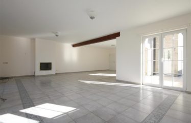 Villa à louer – St-Bretèche (78860)