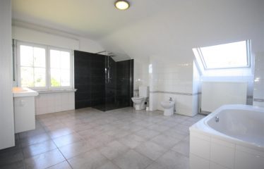 Villa à louer – St-Bretèche (78860)