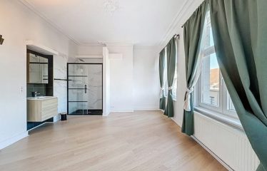 Location appartement Marseille, location 2 pièces Marseille, logement rénové Marseille 8, immobilier Marseille, maison